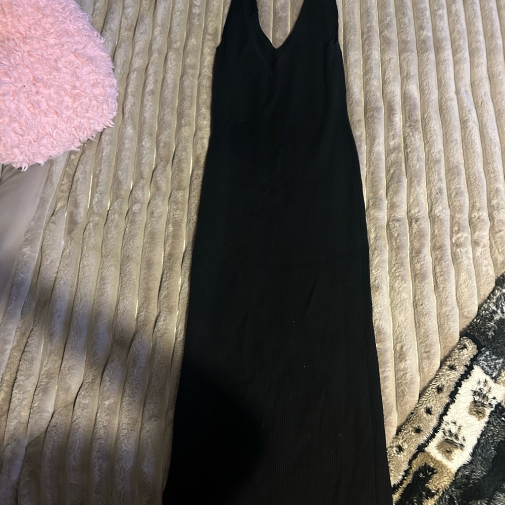 Elegant Black Sleeveless Dress